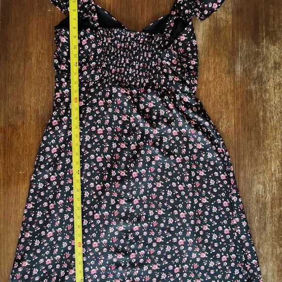 ⭐️SOLD⭐️Chic One Shoulder Floral Dress - Black and Pink - Picture 10 of 10